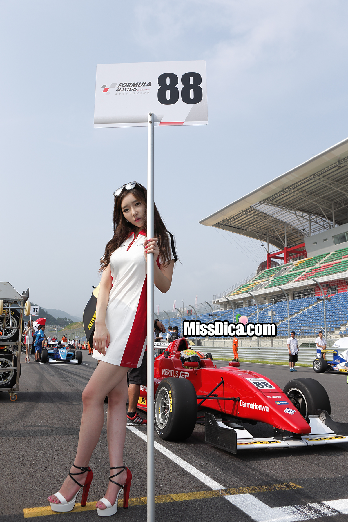 CN0P0182 복사.jpg