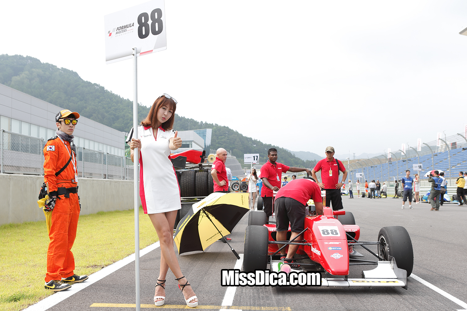 CN0P8617 복사.jpg