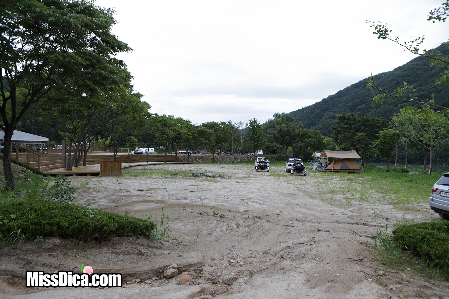 CN0P8614 복사.jpg