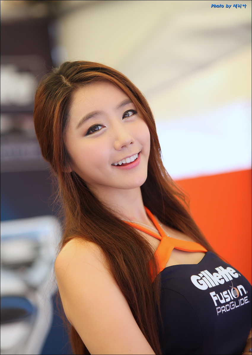 1 [5Dmk2] 607 [70-200] copy.png