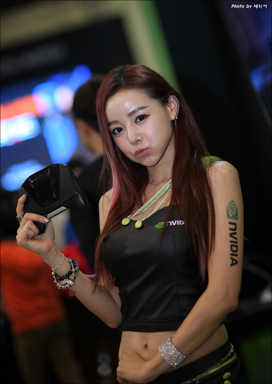 [5Dmk2] 0851 [85.4] copy.png