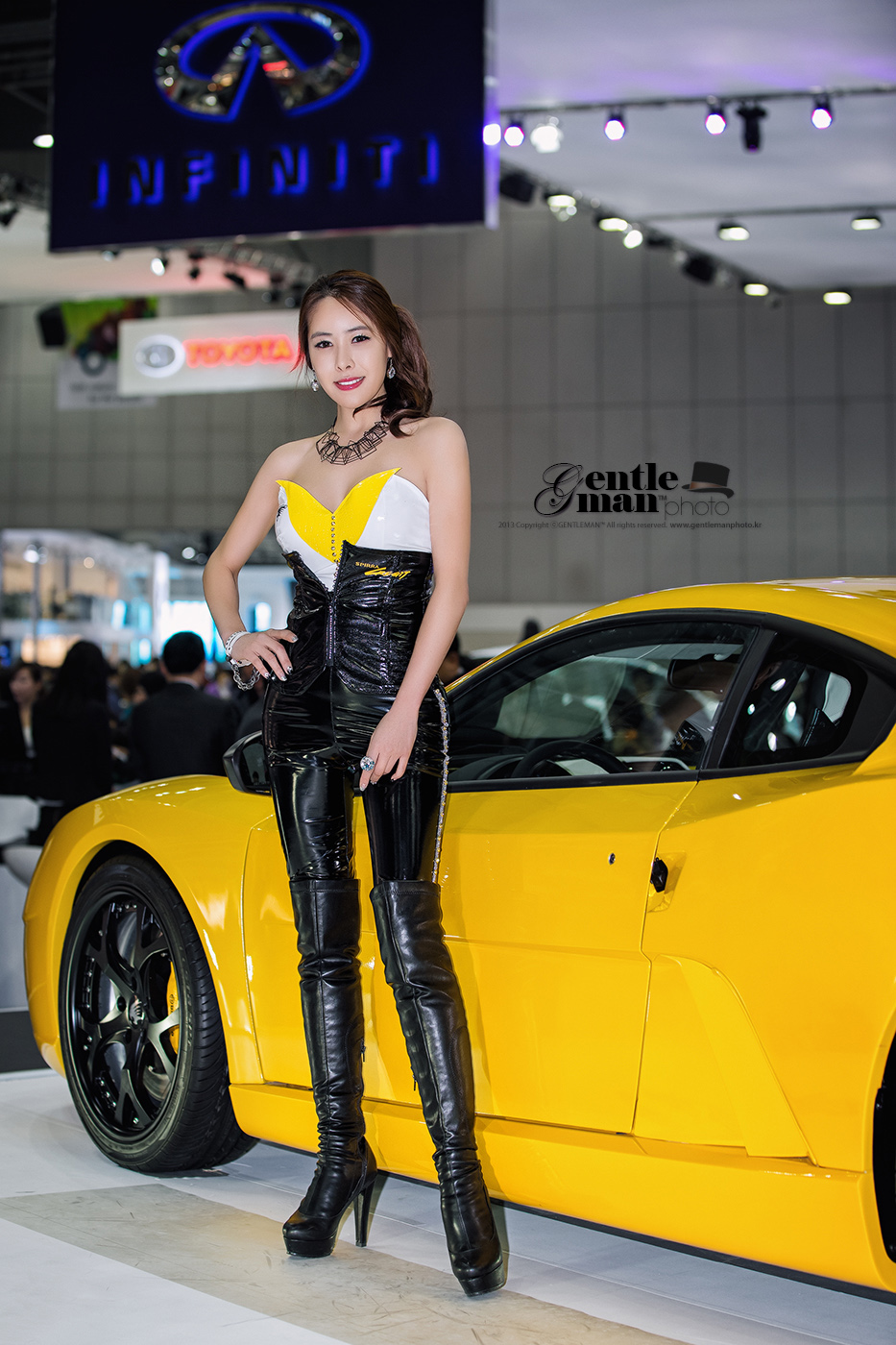 모델BI8Q3148-933.jpg