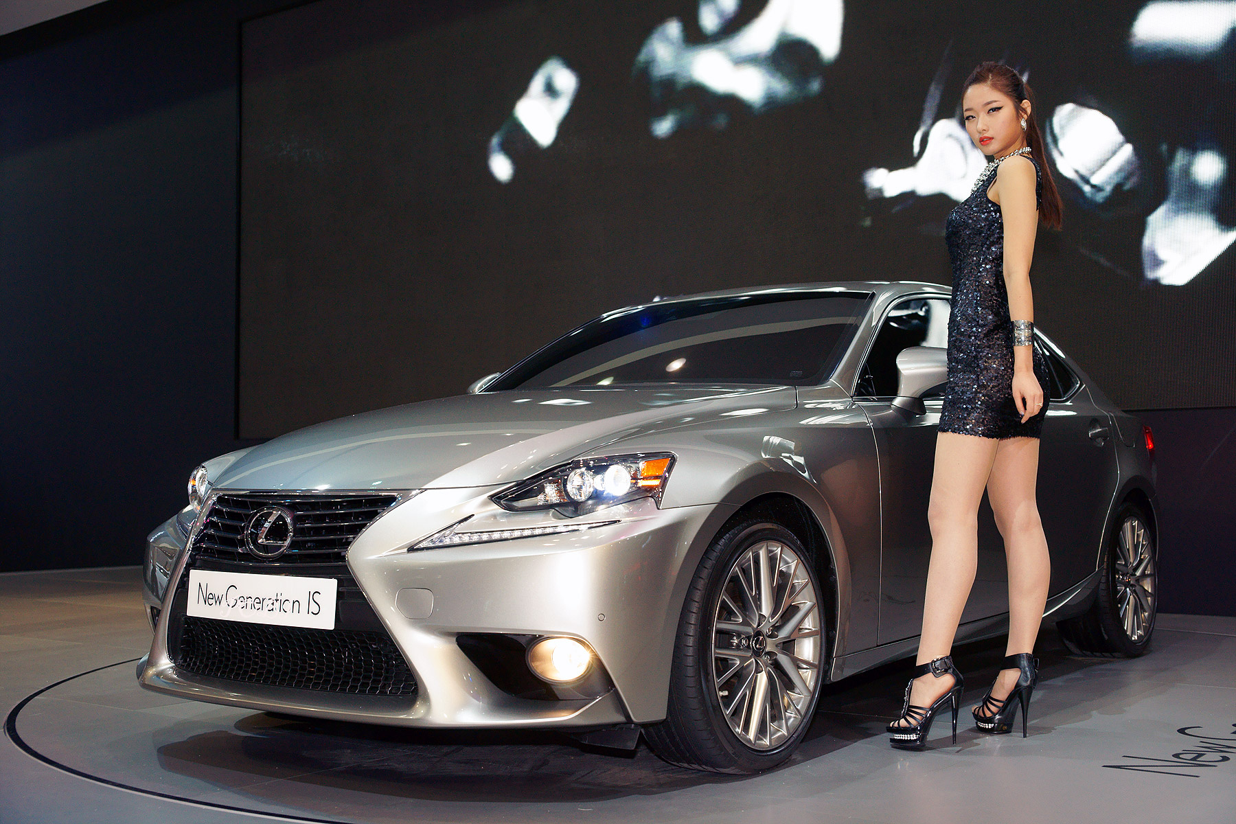 lexus.jpg