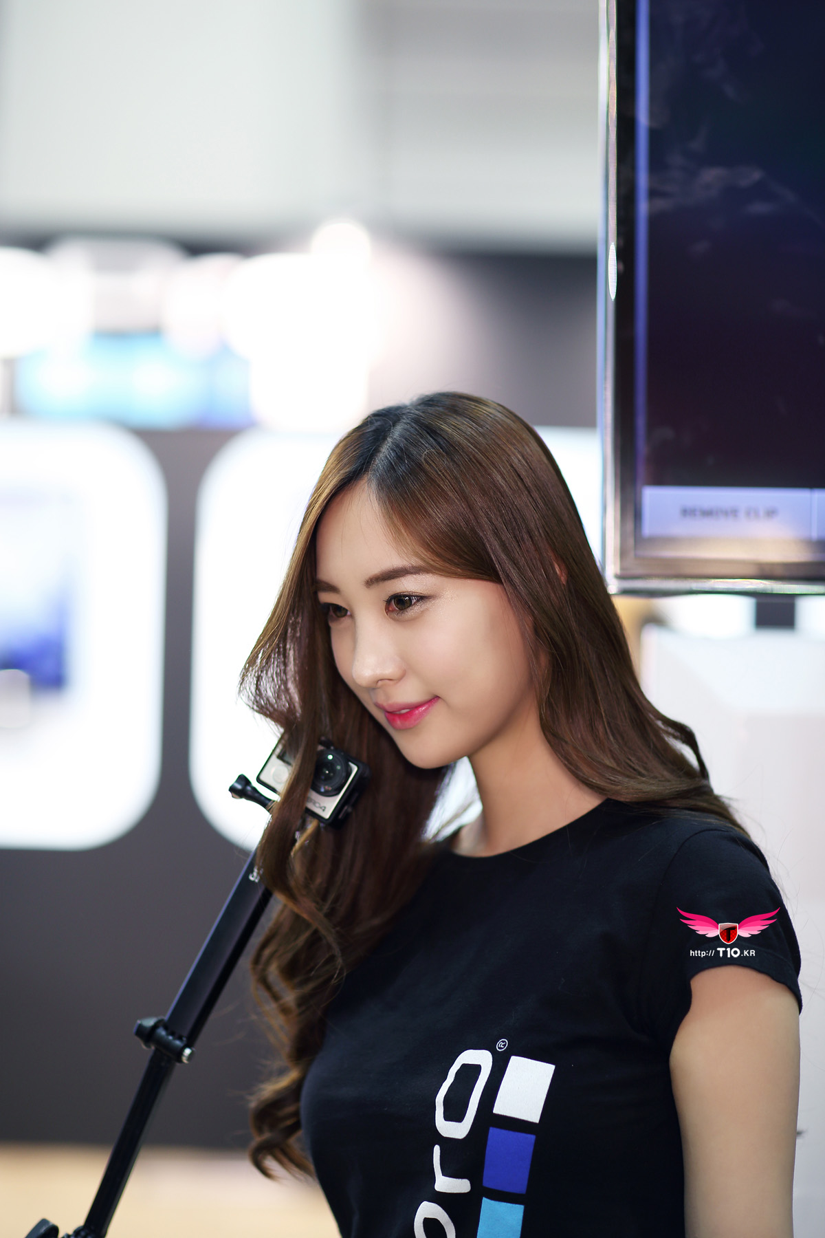goprogirl03.jpg