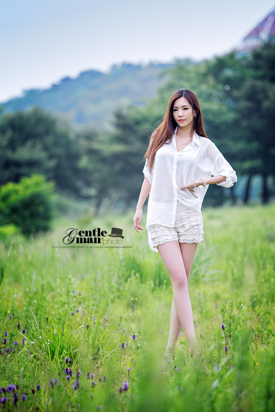 11BI8Q0311-933-1.jpg