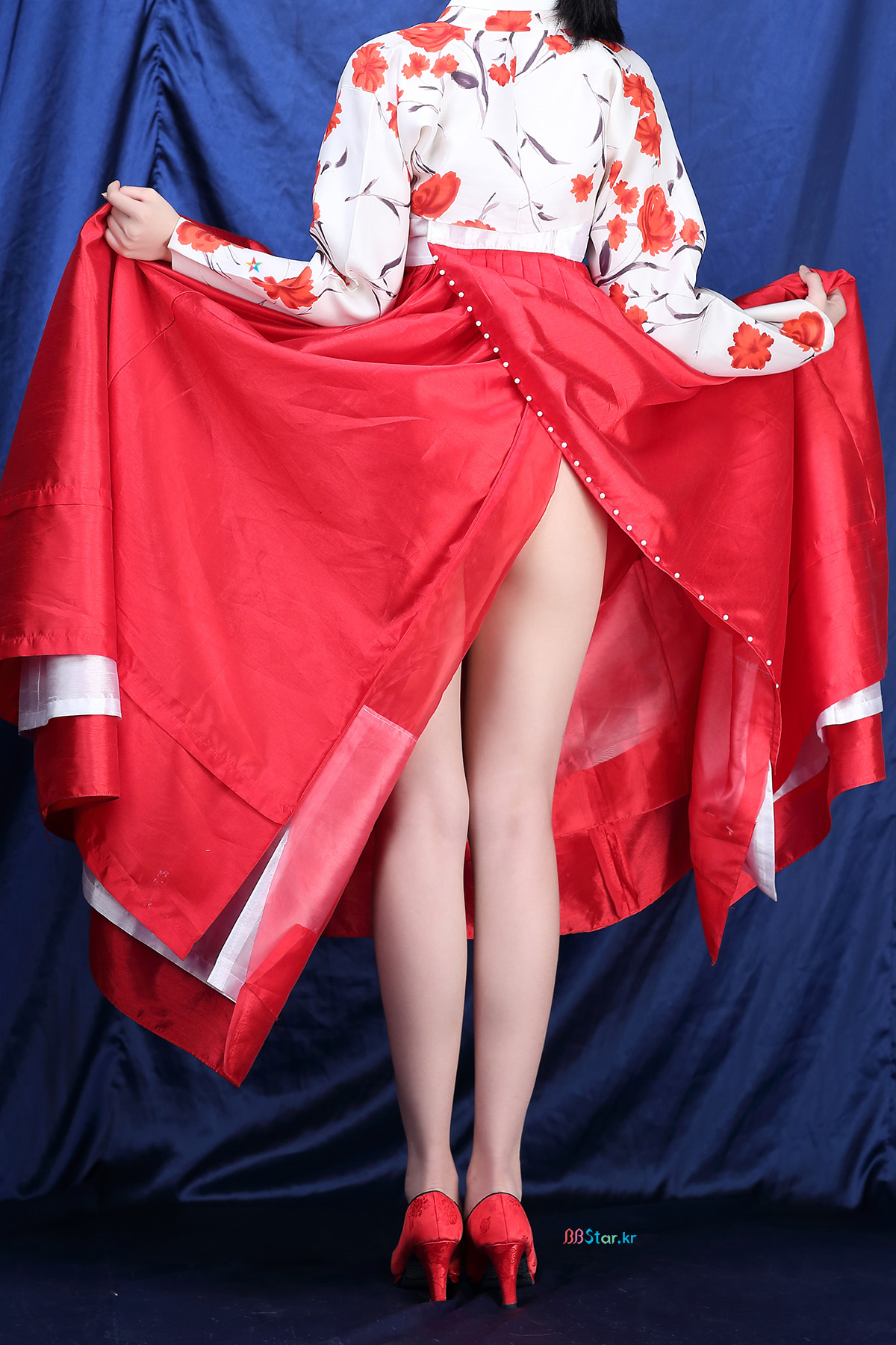 sheis31s.jpg