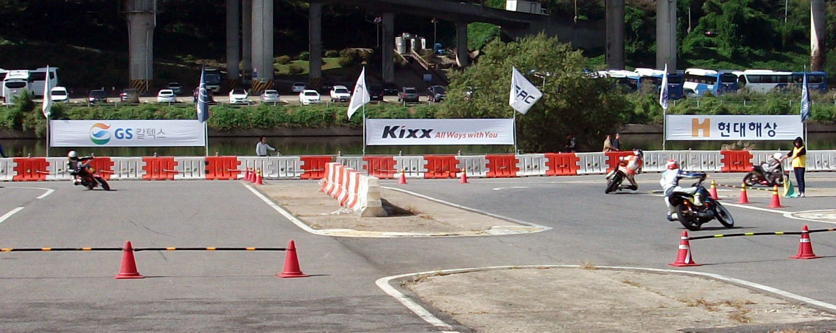 19DSCF (9).JPG