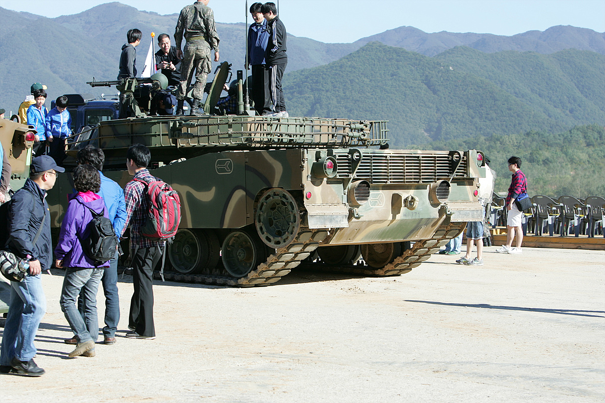 2013제20기계화보병사단기동및사격시범10월3일 (3).jpg