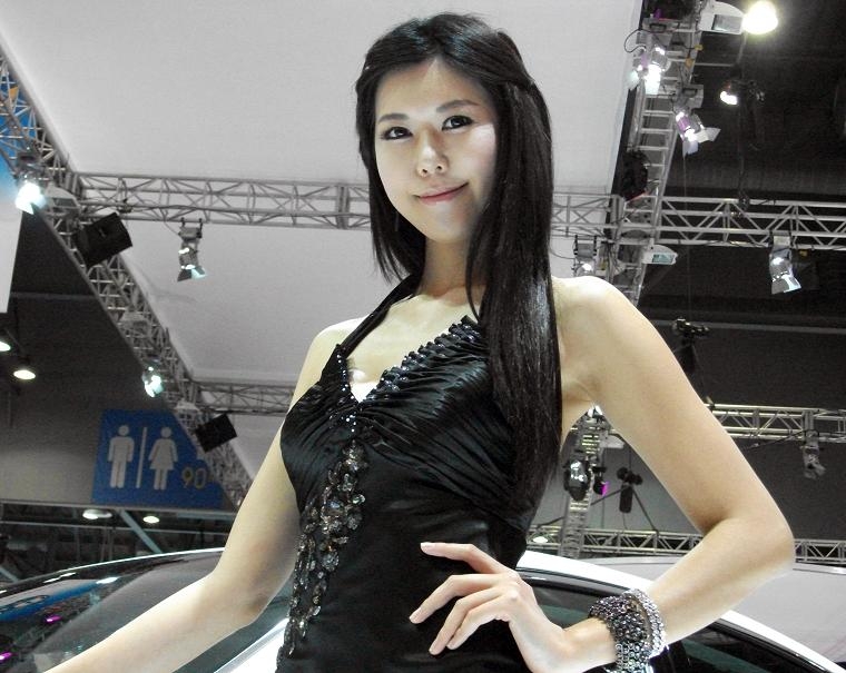 3076546536_oESRQDgx_2011+seoul+motors+shwo+581.jpg